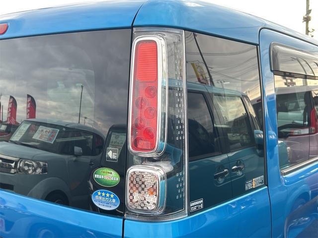 スペーシア ハイブリッドＸ　全周囲カメラ　両側電動スライドドア　ナビ　ＴＶ　クリアランスソナー　レーンアシスト　衝突被害軽減システム　オートライト　スマートキー　アイドリングストップ　電動格納ミラー　シートヒーター　ベンチシート（18枚目）