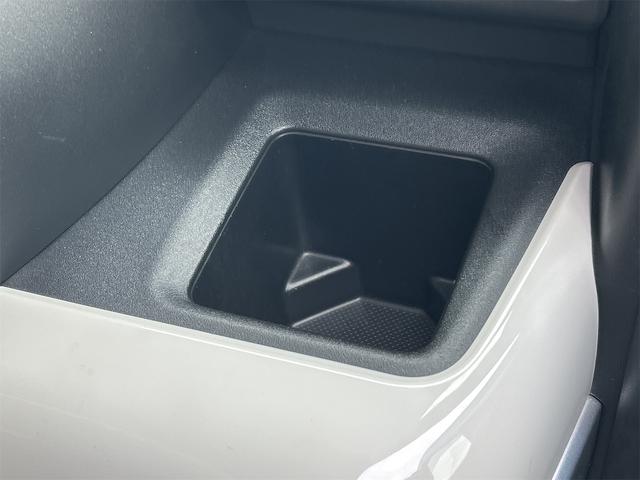 スペーシア ハイブリッドＸ　全周囲カメラ　両側電動スライドドア　ナビ　ＴＶ　クリアランスソナー　レーンアシスト　衝突被害軽減システム　オートライト　スマートキー　アイドリングストップ　電動格納ミラー　シートヒーター　ベンチシート（36枚目）