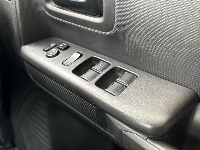 スペーシア ハイブリッドＧ　ドライブレコーダー　ナビ　ＴＶ　衝突被害軽減システム　オートライト　スマートキー　アイドリングストップ　電動格納ミラー　ベンチシート　ＣＶＴ　盗難防止システム　ＡＢＳ　ＥＳＣ　ＣＤ（40枚目）