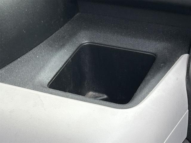 スペーシア ハイブリッドＧ　ドライブレコーダー　ナビ　ＴＶ　衝突被害軽減システム　オートライト　スマートキー　アイドリングストップ　電動格納ミラー　ベンチシート　ＣＶＴ　盗難防止システム　ＡＢＳ　ＥＳＣ　ＣＤ（44枚目）