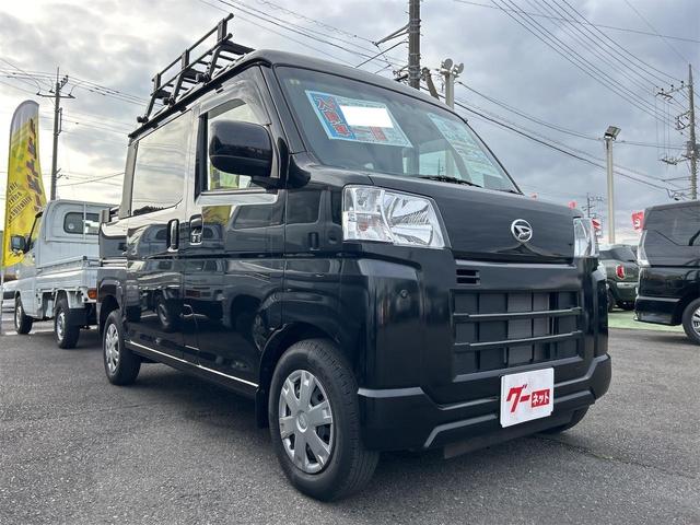 ハイゼットカーゴ デッキバンＧ　ＣＶＴ　衝突被害軽減システム　クリアランスソナー　ＥＴＣ　ＴＶ　バックカメラ　両側スライドドア　スマートキー　アイドリングストップ　電動格納ミラー　オートライト　盗難防止システム　ＥＳＣ（4枚目）