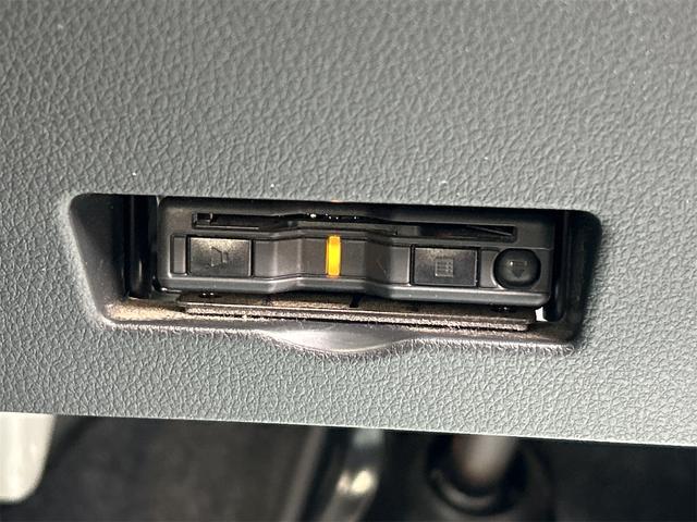 ハイゼットカーゴ デッキバンＧ　ＣＶＴ　衝突被害軽減システム　クリアランスソナー　ＥＴＣ　ＴＶ　バックカメラ　両側スライドドア　スマートキー　アイドリングストップ　電動格納ミラー　オートライト　盗難防止システム　ＥＳＣ（28枚目）