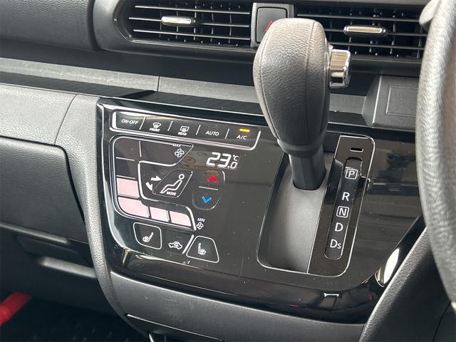 発進時や後退時に必ず操作するレバーです。操作のしやすさが肝になってきます。ぜひ一度体感してください。