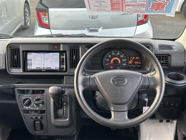 ハイゼットカーゴ ＤＸ　ＳＡＩＩＩ　ＡＴ　衝突被害軽減システム　ドライブレコーダー　ナビ　両側スライドドア　キーレスエントリー　アイドリングストップ　オートマチックハイビーム　ＥＳＣ　エアコン　パワーステアリング（3枚目）