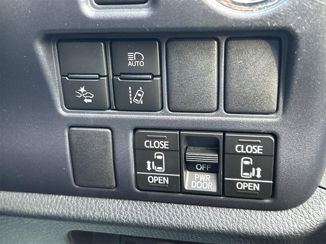 ヴォクシー ＺＳ　煌　ＥＴＣ　バックカメラ　レーンアシスト　衝突被害軽減システム　両側電動スライドドア　オートマチックハイビーム　オートライト　ＬＥＤヘッドランプ　スマートキー　アイドリングストップ　電動格納ミラー（7枚目）