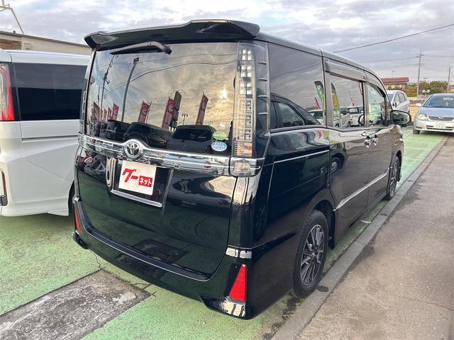 ヴォクシー ＺＳ　煌　ＥＴＣ　バックカメラ　レーンアシスト　衝突被害軽減システム　両側電動スライドドア　オートマチックハイビーム　オートライト　ＬＥＤヘッドランプ　スマートキー　アイドリングストップ　電動格納ミラー（14枚目）