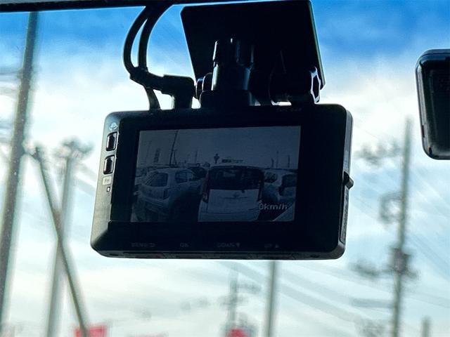 スペーシアカスタム ＸＳ　ドライブレコーダー　ＥＴＣ　両側電動スライドドア　ナビ　ＴＶ　オートライト　ＨＩＤ　スマートキー　アイドリングストップ　電動格納ミラー　シートヒーター　ベンチシート　ＣＶＴ（4枚目）