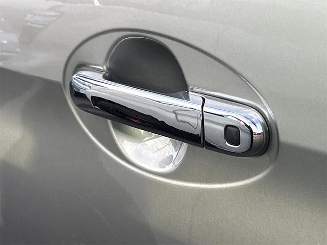 スペーシアカスタム ＸＳ　ドライブレコーダー　ＥＴＣ　両側電動スライドドア　ナビ　ＴＶ　オートライト　ＨＩＤ　スマートキー　アイドリングストップ　電動格納ミラー　シートヒーター　ベンチシート　ＣＶＴ（32枚目）