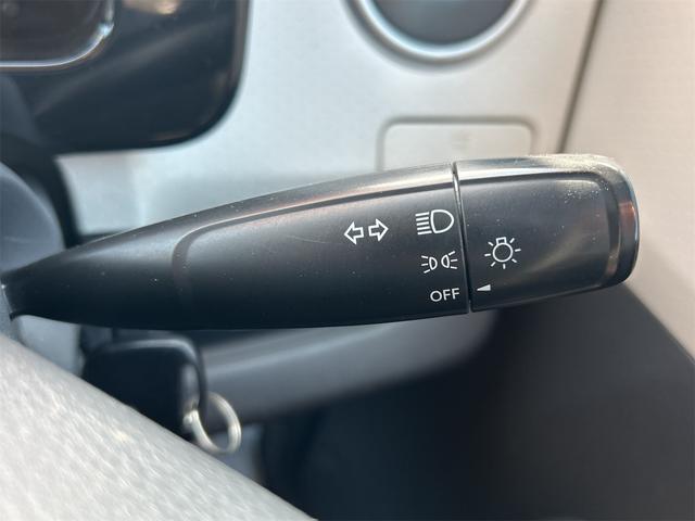 モコ Ｓ　キーレスエントリー　電動格納ミラー　ベンチシート　ＣＶＴ　盗難防止システム　ＡＢＳ　ＣＤ　ミュージックプレイヤー接続可　衝突安全ボディ　エアコン　パワーステアリング　パワーウィンドウ　運転席エアバッグ（6枚目）