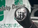 ベースグレード　オートライト　ＨＩＤ　スマートキー　アイドリングストップ　電動格納ミラー　ＭＴ　盗難防止システム　ＡＢＳ　ＥＳＣ　ＣＤ　ＵＳＢ　ミュージックプレイヤー接続可　アルミホイール　衝突安全ボディ　エアコン（37枚目）
