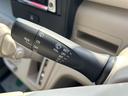 ＦＡ　キーレスエントリー　電動格納ミラー　ベンチシート　ＣＶＴ　盗難防止システム　ＡＢＳ　ＥＳＣ　ＣＤ　ミュージックプレイヤー接続可　衝突安全ボディ　エアコン　パワーステアリング　パワーウィンドウ（9枚目）