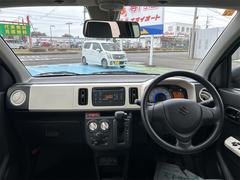 毎回座るフロントシート。運転席は必ず使用する部分ですので、座り心地が重要です！ 2