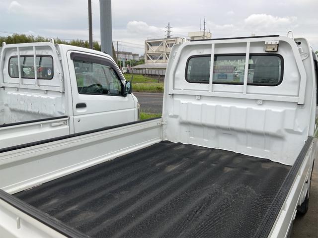 ＫＣ　４ＷＤ　軽トラック　ＭＴ　エアコン　パワーステアリング　運転席エアバッグ(17枚目)