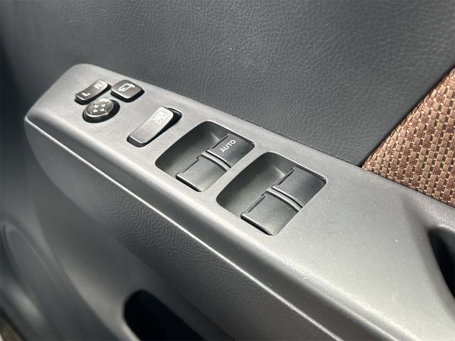 モコ Ｘ　ＥＴＣ　ナビ　ＴＶ　スマートキー　電動格納ミラー　ベンチシート　ＣＶＴ　盗難防止システム　ＡＢＳ　ＣＤ　ＵＳＢ　衝突安全ボディ　エアコン　パワーステアリング　パワーウィンドウ（11枚目）