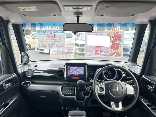 Ｎ－ＢＯＸカスタム Ｇ　ＳＳパッケージ　ドライブレコーダー　ＥＴＣ　バックカメラ　両側電動スライドドア　ナビ　ＴＶ　オートライト　ＨＩＤ　スマートキー　アイドリングストップ　電動格納ミラー　シートヒーター　ベンチシート　ＣＶＴ（2枚目）