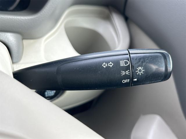 スペーシア Ｇ　両側スライドドア　スマートキー　アイドリングストップ　電動格納ミラー　シートヒーター　ベンチシート　ＣＶＴ　盗難防止システム　ＡＢＳ　ＵＳＢ　衝突安全ボディ　エアコン　パワーステアリング（7枚目）