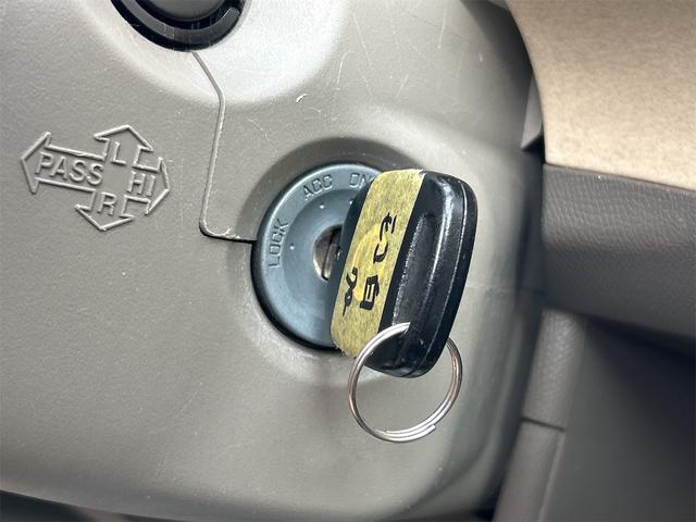 モコ Ｓ　キーレスエントリー　電動格納ミラー　ベンチシート　ＡＴ　盗難防止システム　ＡＢＳ　衝突安全ボディ　エアコン　パワーステアリング（10枚目）