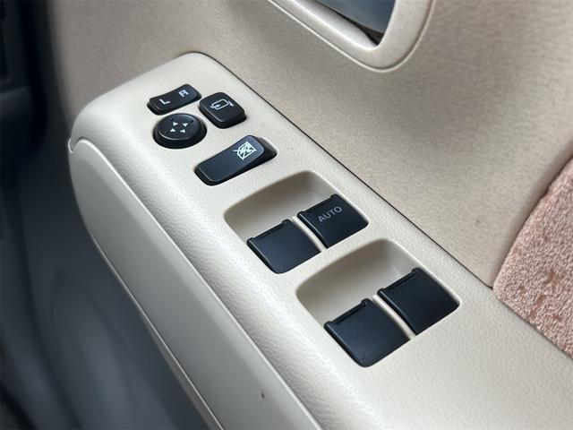 モコ Ｓ　キーレスエントリー　電動格納ミラー　ベンチシート　ＡＴ　盗難防止システム　ＡＢＳ　衝突安全ボディ　エアコン　パワーステアリング（11枚目）