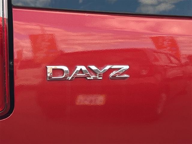 デイズ Ｘ　Ｖセレクション　ドライブレコーダー　衝突被害軽減システム　スマートキー　アイドリングストップ　電動格納ミラー　ベンチシート　ＣＶＴ　盗難防止システム　ＡＢＳ　ＥＳＣ　ＣＤ　アルミホイール　衝突安全ボディ　エアコン（21枚目）