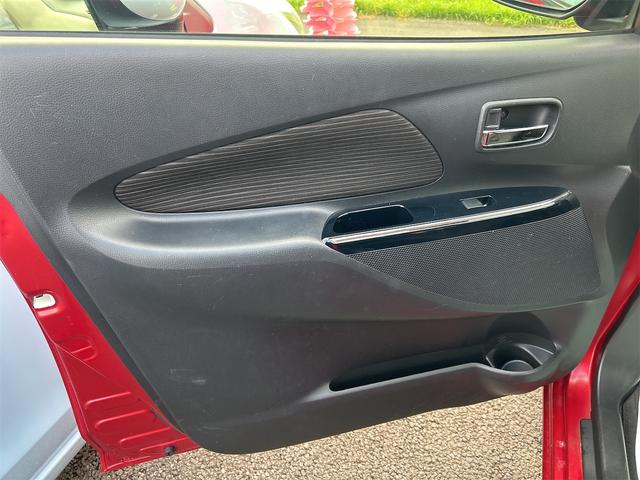 デイズ Ｘ　Ｖセレクション　ドライブレコーダー　衝突被害軽減システム　スマートキー　アイドリングストップ　電動格納ミラー　ベンチシート　ＣＶＴ　盗難防止システム　ＡＢＳ　ＥＳＣ　ＣＤ　アルミホイール　衝突安全ボディ　エアコン（30枚目）