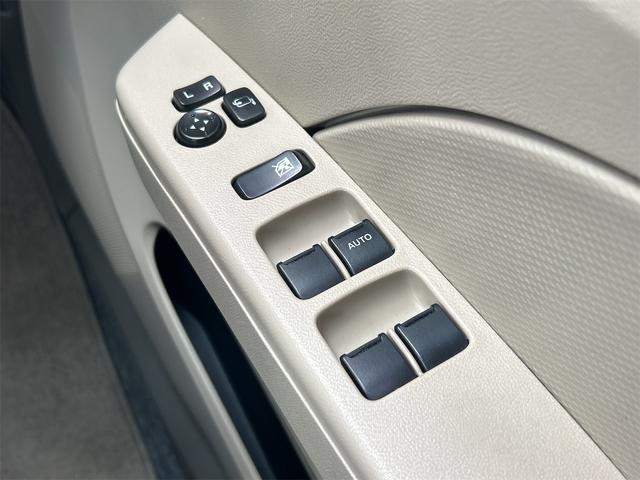 アルト F キーレスエントリー 電動格納ミラー AT 盗難防止システム CD 衝突安全ボディ エアコン パワーステアリング パワーウィンドウ 運転席エアバッグ 助手席エアバッグ(9枚目)
