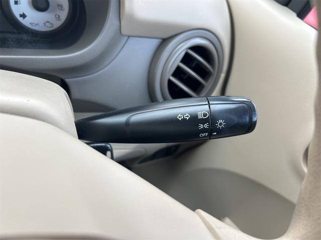 アルト F キーレスエントリー 電動格納ミラー AT 盗難防止システム CD 衝突安全ボディ エアコン パワーステアリング パワーウィンドウ 運転席エアバッグ 助手席エアバッグ(41枚目)