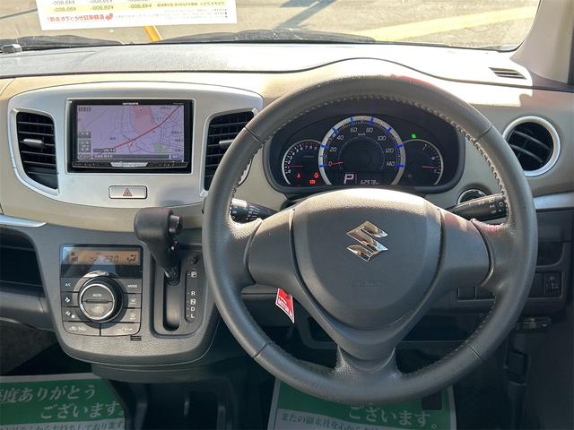 ワゴンＲ ＦＸリミテッド　ＥＴＣ　ナビ　ＴＶ　スマートキー　アイドリングストップ　電動格納ミラー　ベンチシート　ＣＶＴ　盗難防止システム　ＡＢＳ　ＣＤ　ＵＳＢ　ミュージックプレイヤー接続可　Ｂｌｕｅｔｏｏｔｈ　アルミホイール（3枚目）