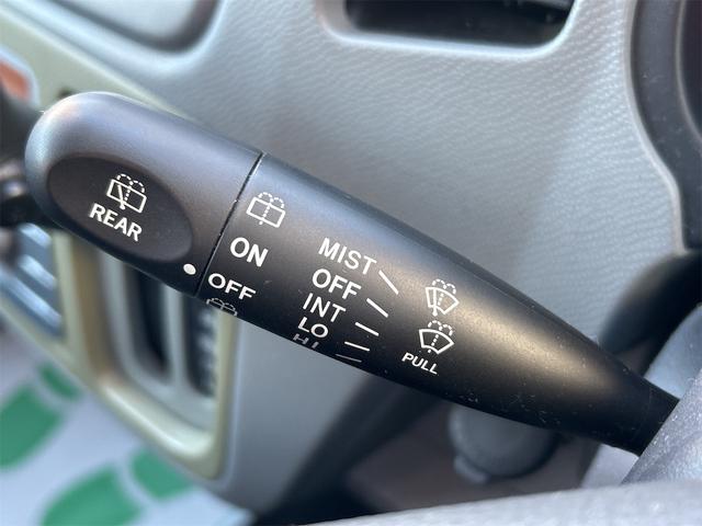 ＡＺワゴン ＸＳスペシャル　スマートキー　電動格納ミラー　ベンチシート　ＣＶＴ　盗難防止システム　ＡＢＳ　ＣＤ　アルミホイール　衝突安全ボディ　エアコン　パワーステアリング　パワーウィンドウ（7枚目）