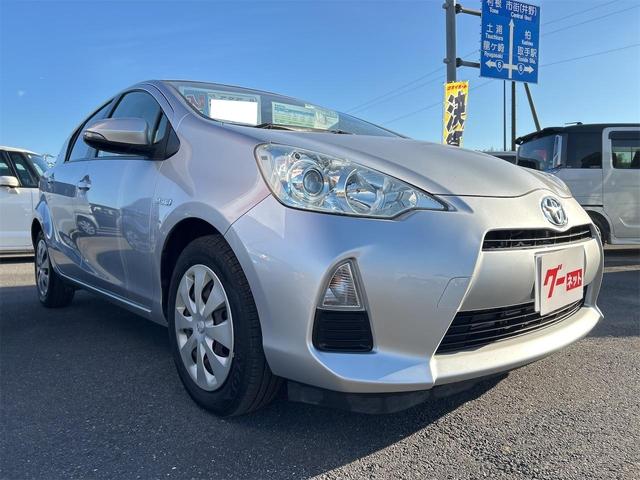 アクア Ｓ　バックカメラ　オートライト　スマートキー　電動格納ミラー　ＣＶＴ　衝突安全ボディ　ＡＢＳ　ＥＳＣ　エアコン　パワーステアリング　パワーウィンドウ（18枚目）