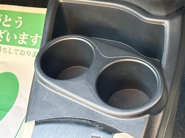 アクア Ｓ　バックカメラ　オートライト　スマートキー　電動格納ミラー　ＣＶＴ　衝突安全ボディ　ＡＢＳ　ＥＳＣ　エアコン　パワーステアリング　パワーウィンドウ（41枚目）