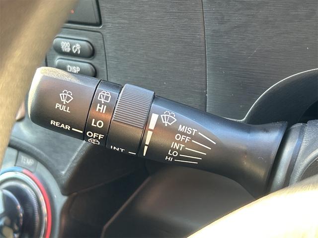 アクア Ｓ　ＥＴＣ　キーレスエントリー　電動格納ミラー　シートヒーター　ＣＶＴ　衝突安全ボディ　ＡＢＳ　ＥＳＣ　エアコン　パワーステアリング　パワーウィンドウ（10枚目）