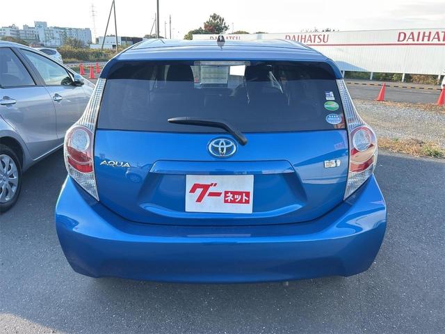 アクア Ｓ　ＥＴＣ　キーレスエントリー　電動格納ミラー　シートヒーター　ＣＶＴ　衝突安全ボディ　ＡＢＳ　ＥＳＣ　エアコン　パワーステアリング　パワーウィンドウ（16枚目）