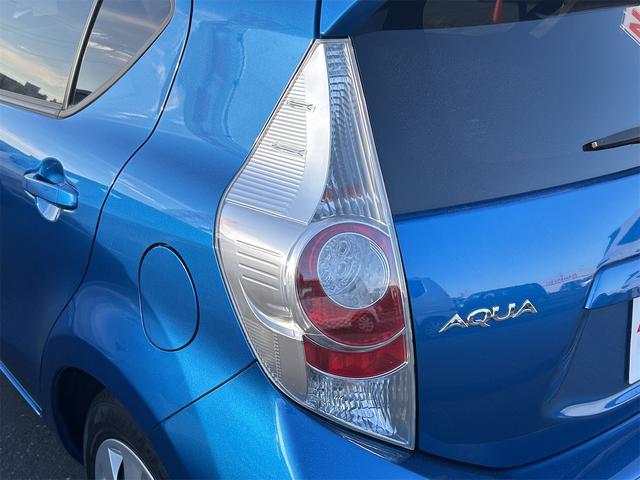 アクア Ｓ　ＥＴＣ　キーレスエントリー　電動格納ミラー　シートヒーター　ＣＶＴ　衝突安全ボディ　ＡＢＳ　ＥＳＣ　エアコン　パワーステアリング　パワーウィンドウ（23枚目）