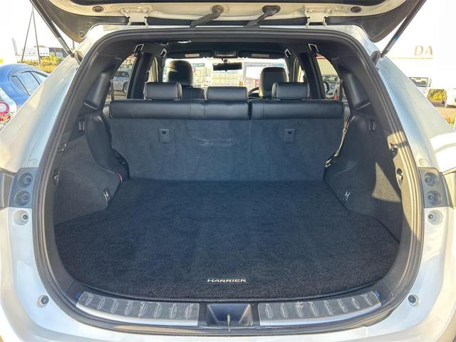 ハリアー エレガンス　ＥＴＣ　バックカメラ　パワーシート　エアロ　ＴＶ　オートライト　アルミホイール　スマートキー　アイドリングストップ　電動格納ミラー　ＣＶＴ　盗難防止システム　衝突安全ボディ　ＣＤ　Ｂｌｕｅｔｏｏｔｈ（19枚目）