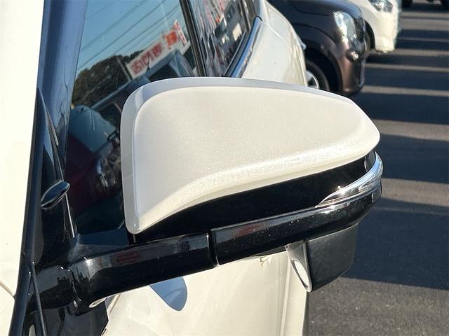 ハリアー エレガンス　ＥＴＣ　バックカメラ　パワーシート　エアロ　ＴＶ　オートライト　アルミホイール　スマートキー　アイドリングストップ　電動格納ミラー　ＣＶＴ　盗難防止システム　衝突安全ボディ　ＣＤ　Ｂｌｕｅｔｏｏｔｈ（32枚目）