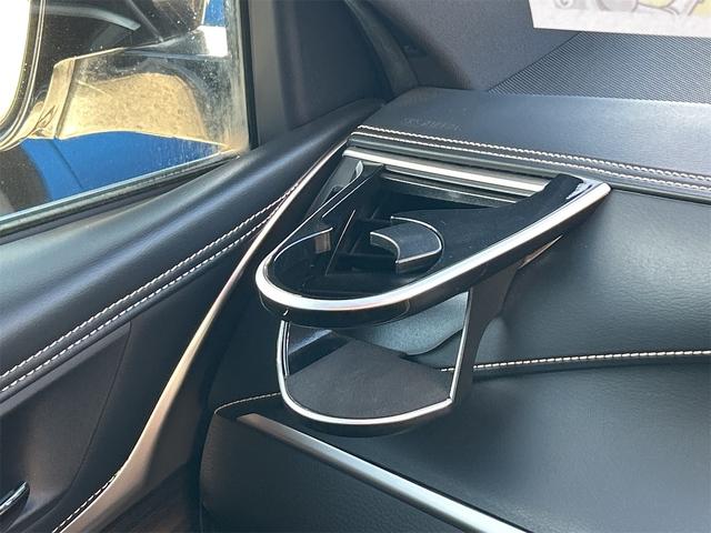 ハリアー エレガンス　ＥＴＣ　バックカメラ　パワーシート　エアロ　ＴＶ　オートライト　アルミホイール　スマートキー　アイドリングストップ　電動格納ミラー　ＣＶＴ　盗難防止システム　衝突安全ボディ　ＣＤ　Ｂｌｕｅｔｏｏｔｈ（43枚目）