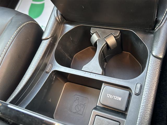 ハリアー エレガンス　ＥＴＣ　バックカメラ　パワーシート　エアロ　ＴＶ　オートライト　アルミホイール　スマートキー　アイドリングストップ　電動格納ミラー　ＣＶＴ　盗難防止システム　衝突安全ボディ　ＣＤ　Ｂｌｕｅｔｏｏｔｈ（44枚目）