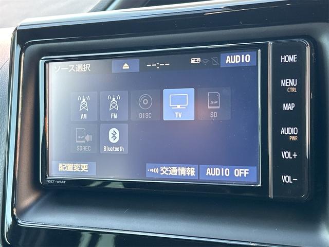 エスクァイア Ｇｉ　プレミアムパッケージ　ドライブレコーダー　ＥＴＣ　バックカメラ　ＴＶ　オートクルーズコントロール　レーンアシスト　衝突被害軽減システム　両側電動スライドドア　オートマチックハイビーム　オートライト　ＬＥＤヘッドランプ（5枚目）
