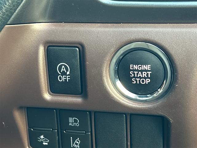 エスクァイア Ｇｉ　プレミアムパッケージ　ドライブレコーダー　ＥＴＣ　バックカメラ　ＴＶ　オートクルーズコントロール　レーンアシスト　衝突被害軽減システム　両側電動スライドドア　オートマチックハイビーム　オートライト　ＬＥＤヘッドランプ（8枚目）