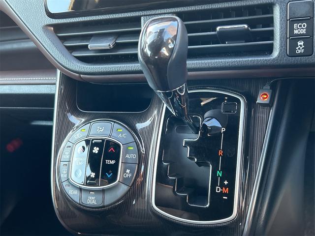 エスクァイア Ｇｉ　プレミアムパッケージ　ドライブレコーダー　ＥＴＣ　バックカメラ　ＴＶ　オートクルーズコントロール　レーンアシスト　衝突被害軽減システム　両側電動スライドドア　オートマチックハイビーム　オートライト　ＬＥＤヘッドランプ（10枚目）