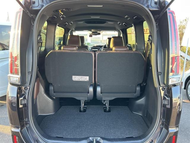 エスクァイア Ｇｉ　プレミアムパッケージ　ドライブレコーダー　ＥＴＣ　バックカメラ　ＴＶ　オートクルーズコントロール　レーンアシスト　衝突被害軽減システム　両側電動スライドドア　オートマチックハイビーム　オートライト　ＬＥＤヘッドランプ（19枚目）