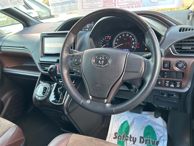 エスクァイア Ｇｉ　プレミアムパッケージ　ドライブレコーダー　ＥＴＣ　バックカメラ　ＴＶ　オートクルーズコントロール　レーンアシスト　衝突被害軽減システム　両側電動スライドドア　オートマチックハイビーム　オートライト　ＬＥＤヘッドランプ（30枚目）