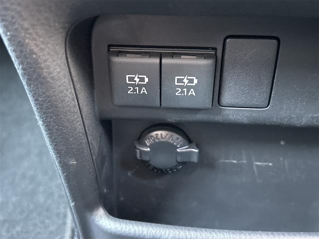 エスクァイア Ｇｉ　プレミアムパッケージ　ドライブレコーダー　ＥＴＣ　バックカメラ　ＴＶ　オートクルーズコントロール　レーンアシスト　衝突被害軽減システム　両側電動スライドドア　オートマチックハイビーム　オートライト　ＬＥＤヘッドランプ（40枚目）