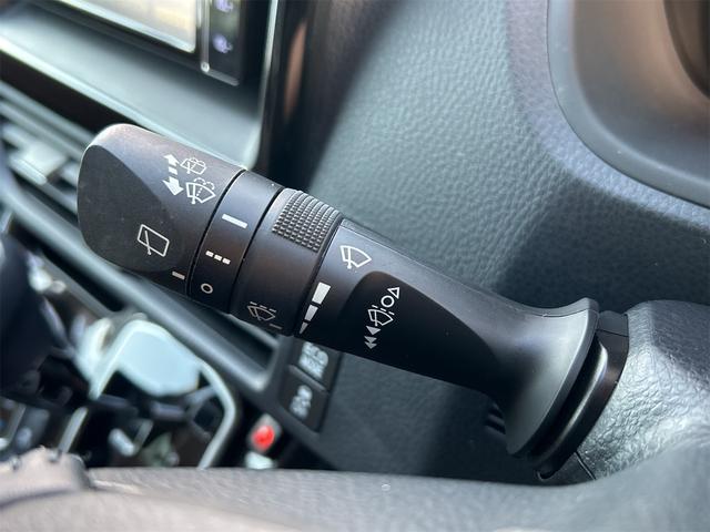 エスクァイア Ｇｉ　プレミアムパッケージ　ドライブレコーダー　ＥＴＣ　バックカメラ　ＴＶ　オートクルーズコントロール　レーンアシスト　衝突被害軽減システム　両側電動スライドドア　オートマチックハイビーム　オートライト　ＬＥＤヘッドランプ（45枚目）