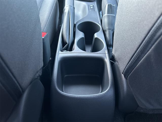 ヤリス Ｇ　ＥＴＣ　バックカメラ　ナビ　ＴＶ　クリアランスソナー　衝突被害軽減システム　オートマチックハイビーム　オートライト　スマートキー　電動格納ミラー　ＣＶＴ　盗難防止システム　衝突安全ボディ　ＡＢＳ（46枚目）