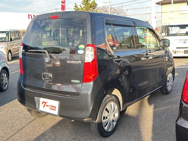 ワゴンR FX キーレスエントリー アイドリングストップ 電動格納ミラー ベンチシート CVT 盗難防止システム ABS CD ミュージックプレイヤー接続可 衝突安全ボディ エアコン パワーステアリング(16枚目)