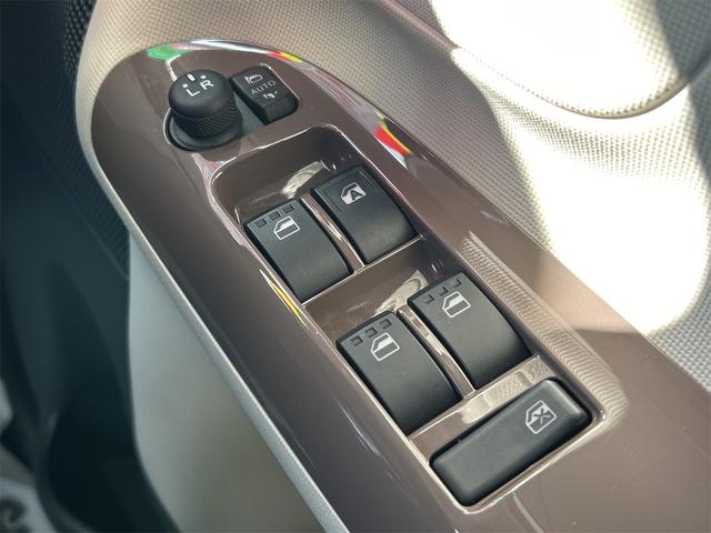 ムーヴキャンバス Ｘリミテッドメイクアップ　ＳＡＩＩ　ドライブレコーダー　バックカメラ　両側電動スライドドア　ナビ　ＴＶ　衝突被害軽減システム　オートライト　スマートキー　アイドリングストップ　電動格納ミラー　ベンチシート　ＣＶＴ　盗難防止システム（48枚目）