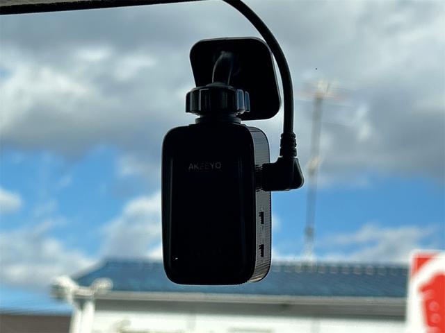 タント Ｘスペシャル　ドライブレコーダー　ＥＴＣ　キーレスエントリー　ベンチシート　ＣＶＴ　盗難防止システム　ＡＢＳ　ＣＤ　衝突安全ボディ　エアコン　パワーステアリング　パワーウィンドウ　運転席エアバッグ　助手席エアバッグ（4枚目）