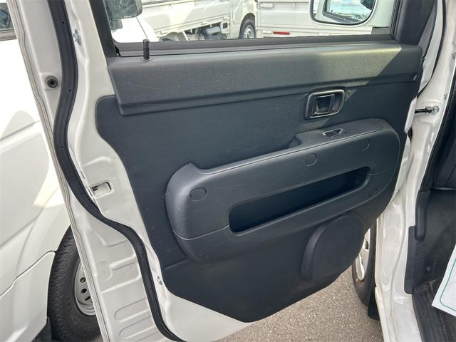 ハイゼットカーゴ クルーズＳＡＩＩＩ　ハイルーフ　ＡＴ　衝突被害軽減システム　ドライブレコーダー　ナビ　バックカメラ　両側スライドドア　キーレスエントリー　アイドリングストップ　電動格納ミラー　オートマチックハイビーム　ＥＳＣ（21枚目）