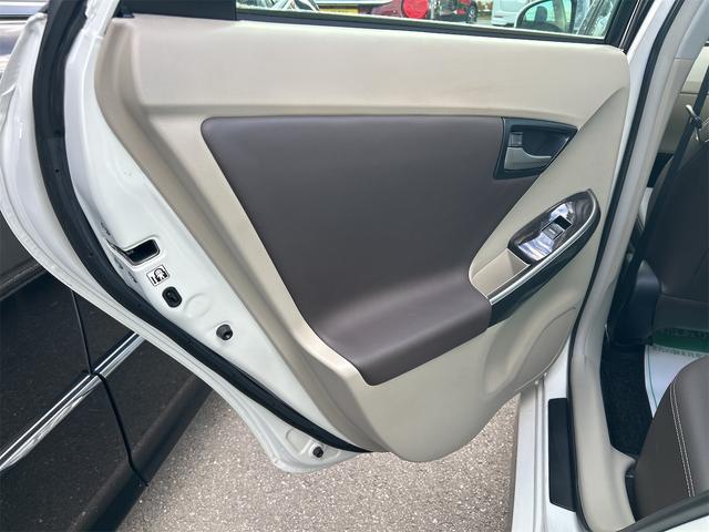プリウス Ｓマイコーデ　ドライブレコーダー　ＥＴＣ　バックカメラ　ナビ　ＴＶ　アルミホイール　オートライト　ＨＩＤ　ＣＶＴ　スマートキー　電動格納ミラー　盗難防止システム　ＣＤ　Ｂｌｕｅｔｏｏｔｈ　衝突安全ボディ　ＡＢＳ（33枚目）